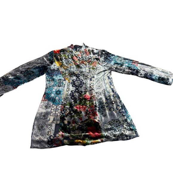 "JOHNNY WAS" Beautiful Velvett 3 Butt. Cardigan SZ M Floral Silk Blend Luxurious - Picture 10 of 11